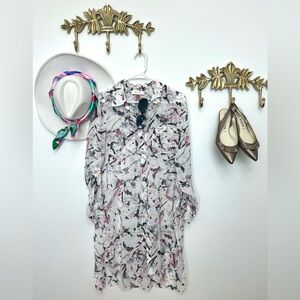 Vince Camuto collab long shear floral tunic M ptp 20”